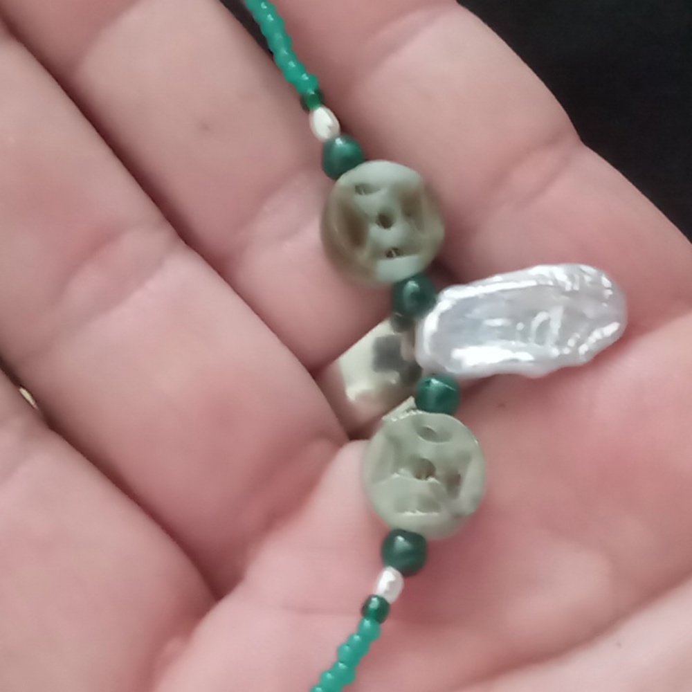 Chocker collar jade & pearl necklace with jadeite earrings.